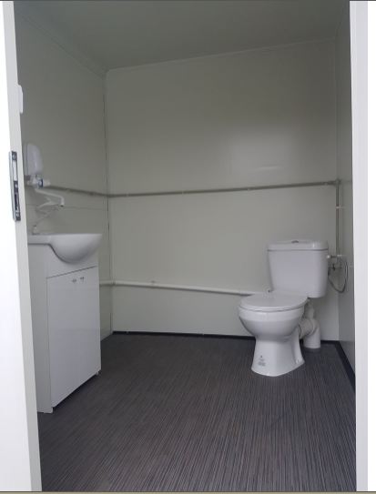 Sanitäranhänger Mit Doppeltoilette 3,50x2m- Neu – Bild 2